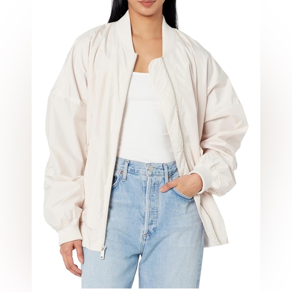 UGG All Gender Janiya Bomber Jacket Light Cream size s/m